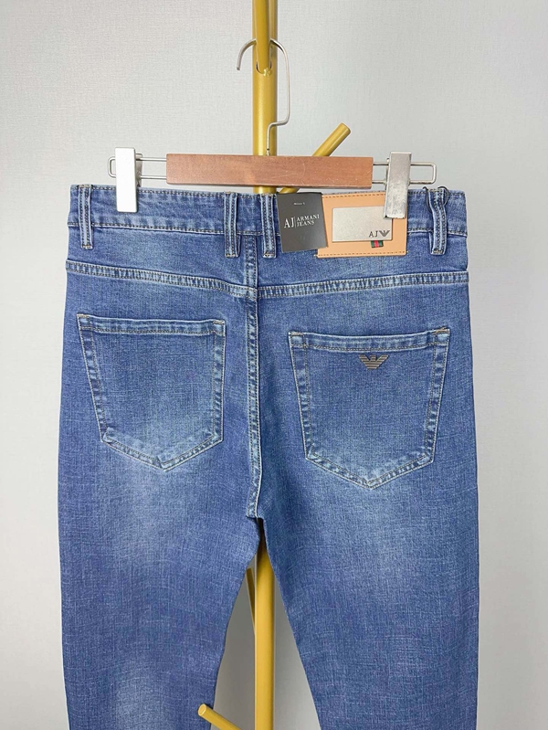 ブランドジーンズ全体デザイン